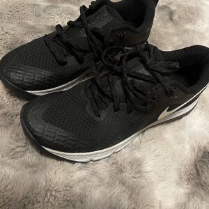 Nike Black and White Athletic Shoes with Cushioned Sole